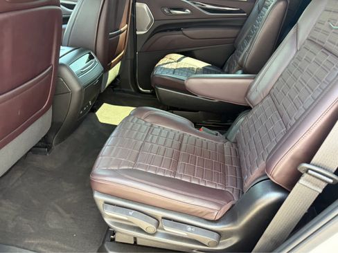 Used 2022 Cadillac Escalade Sport Platinum AWD/4WD image 30