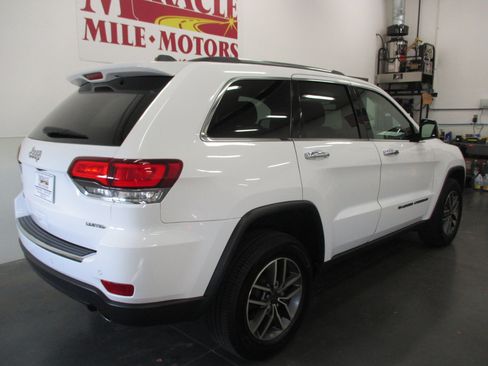 Used 2022 Jeep Grand Cherokee Limited image 7
