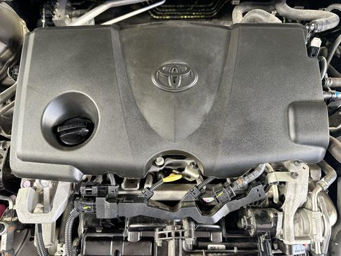 Used 2019 Toyota Camry SE FWD image 27