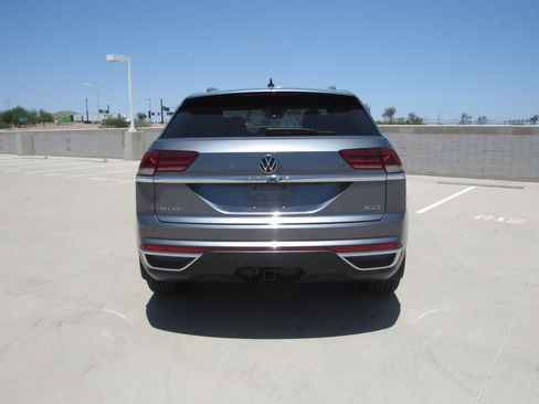 Used 2020 Volkswagen Atlas Cross Sport SEL Premium AWD/4WD image 7
