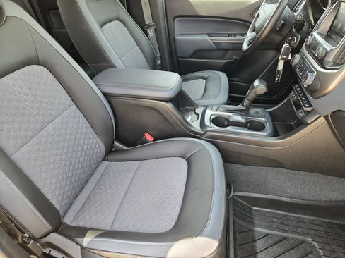 Used 2021 Chevrolet Colorado Z71 w/ Z71 Midnight Edition RWD image 15