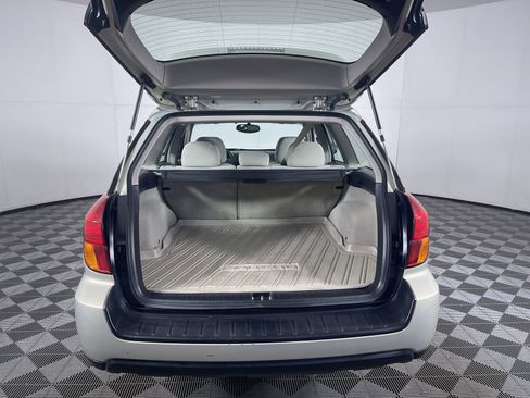 Used 2005 Subaru Outback 2.5i image 22