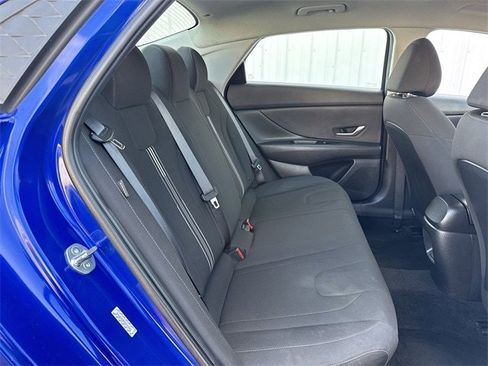 Used 2024 Hyundai Elantra SEL image 29