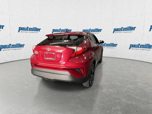 Used 2018 Toyota C-HR XLE FWD image 10