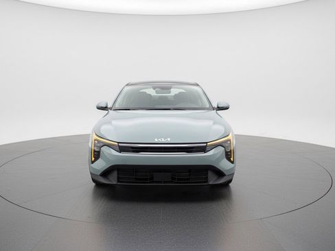 Used 2025 Kia K4 FWD image 2