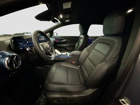 New 2026 Chevrolet Equinox EV LT FWD image 22