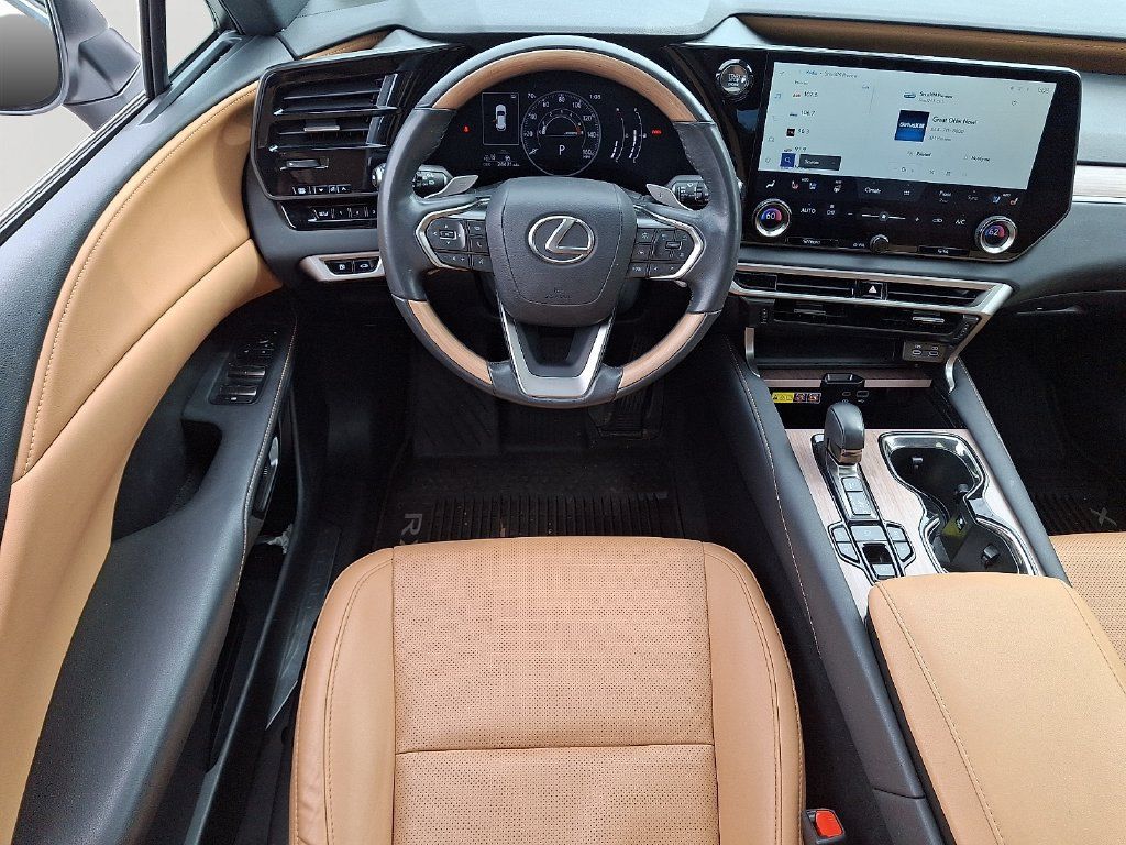 Used 2024 Lexus RX 350 Premium w/ Kick Sensor & Tow Package AWD/4WD image 12