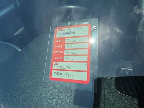 Certified 2021 Kia Sportage EX w/ EX Technology Package FWD image 9