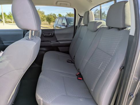 Used 2021 Toyota Tacoma SR w/ SR Convenience Package image 14