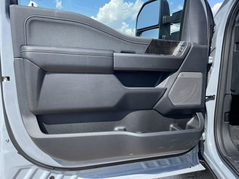 New 2026 Ford F350 Lariat image 23