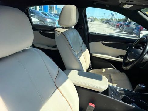 Used 2017 Chevrolet Impala Premier FWD image 22