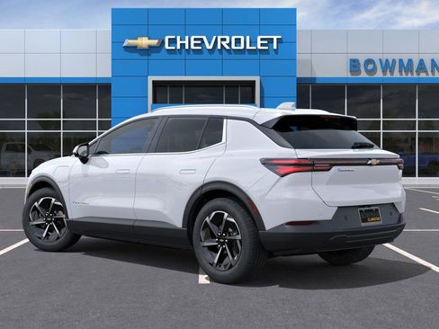 New 2026 Chevrolet Equinox EV LT image 3