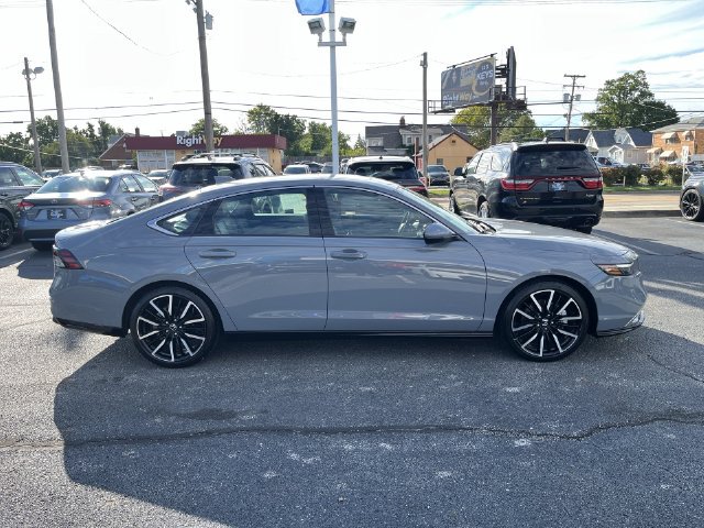 Used 2023 Honda Accord Touring image 18