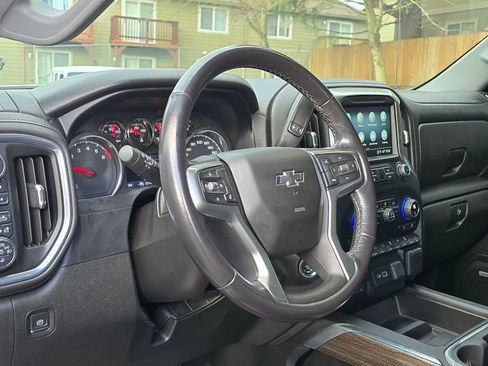 Used 2021 Chevrolet Silverado 1500 LT Trail Boss w/ Convenience Package II image 10