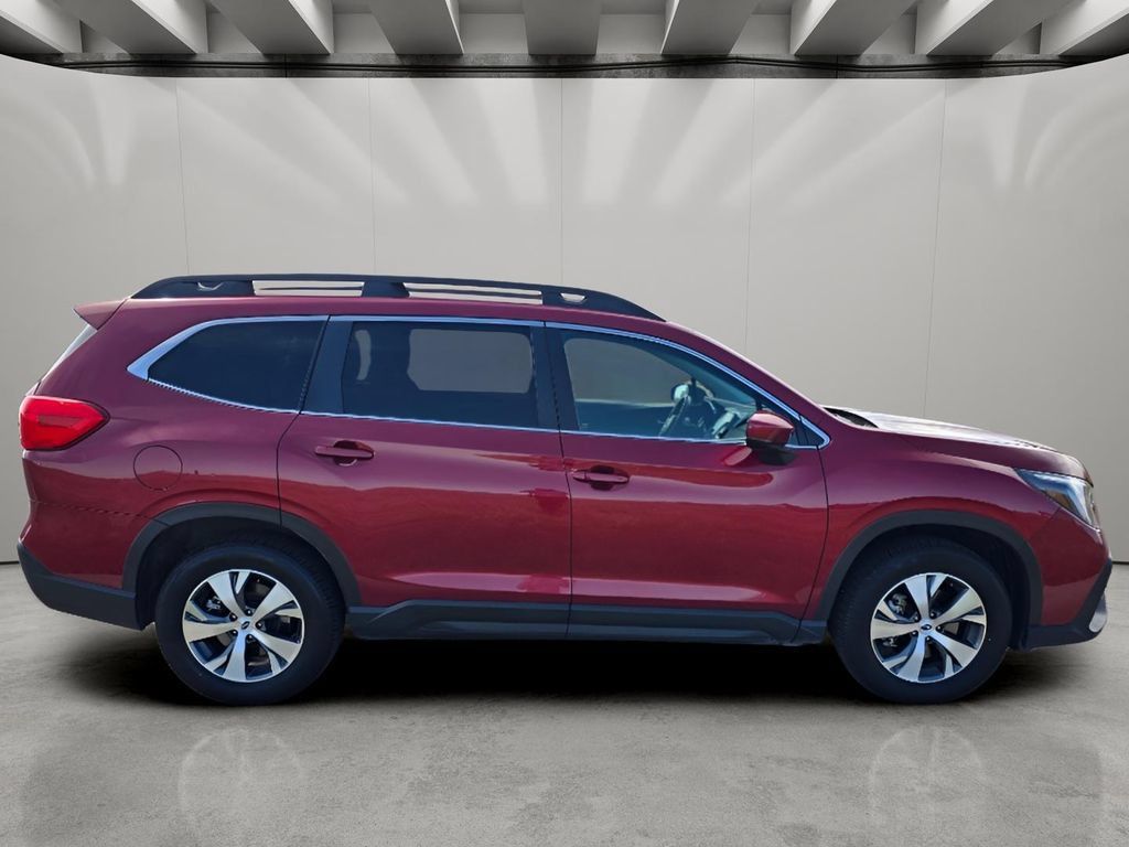 Used 2025 Subaru Ascent Premium AWD/4WD image 6