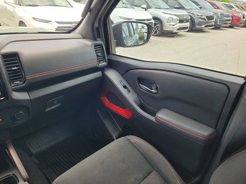 Used 2023 Nissan Frontier PRO-4X w/ Pro Convenience Package AWD/4WD image 15