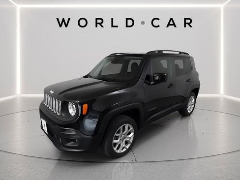Used 2018 Jeep Renegade Latitude w/ Safety & Security Group AWD/4WD image 7