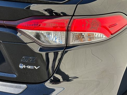 Used 2025 Toyota Corolla SE image 36