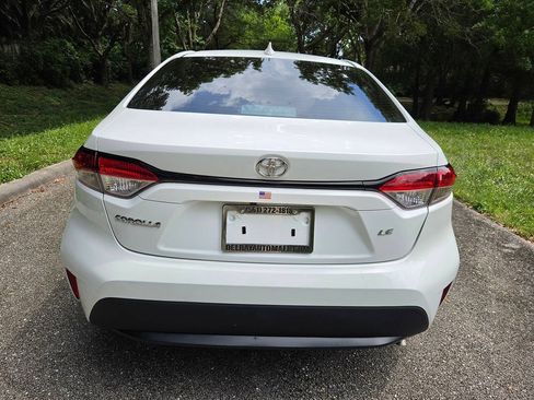 Used 2022 Toyota Corolla LE FWD image 6