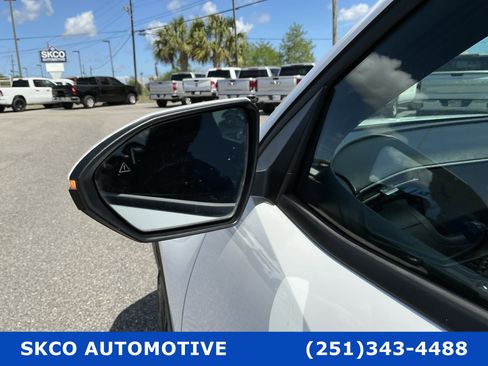 Used 2023 Hyundai Santa Cruz SEL Premium image 10