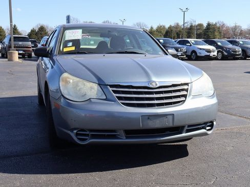 Used 2010 Chrysler Sebring Touring image 2