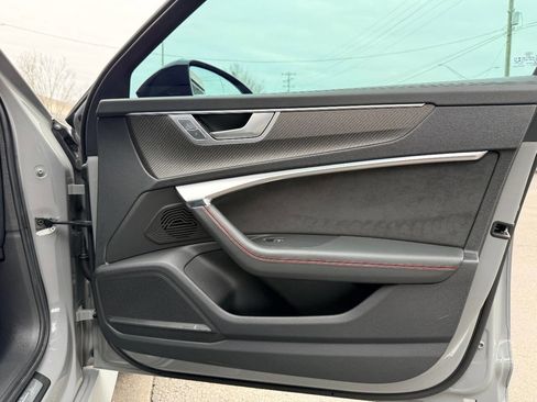 Used 2022 Audi RS 6 image 41