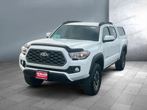 Certified 2023 Toyota Tacoma TRD Off-Road AWD/4WD image 1