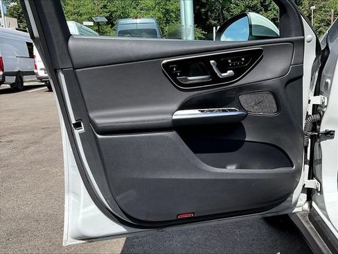 Used 2026 Mercedes-Benz GLC 300 4MATIC image 22