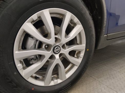 Used 2019 Nissan Rogue SV FWD image 31