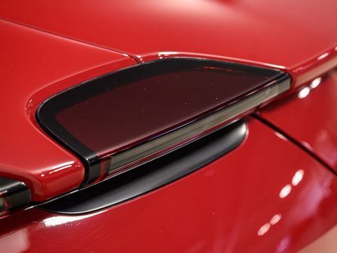 Certified 2022 Ferrari Roma RWD image 34
