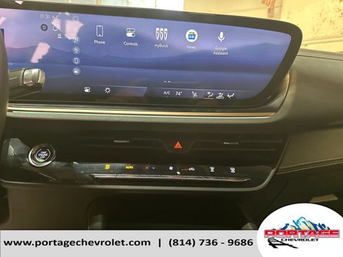 Used 2025 Buick Envision Sport Touring AWD/4WD image 21