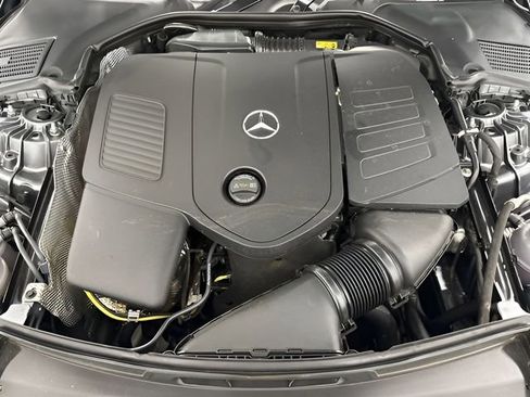 Used 2025 Mercedes-Benz C 300 4MATIC Sedan image 10