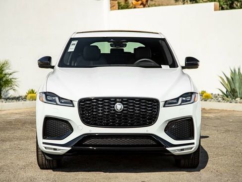 New 2026 Jaguar F-PACE R-Dynamic S image 3