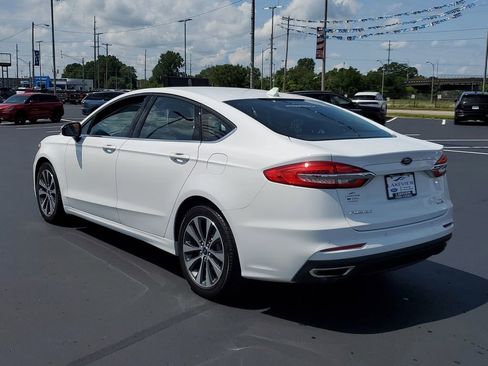 Used 2020 Ford Fusion SE image 4