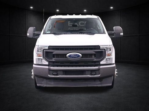 Used 2022 Ford F350 XL w/ Power Equipment Group image 10