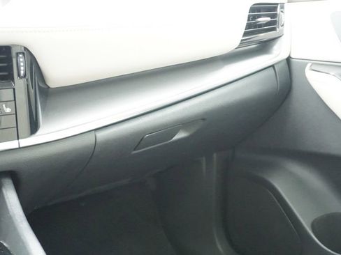 Used 2021 Nissan Rogue SV w/ Premium Package image 34