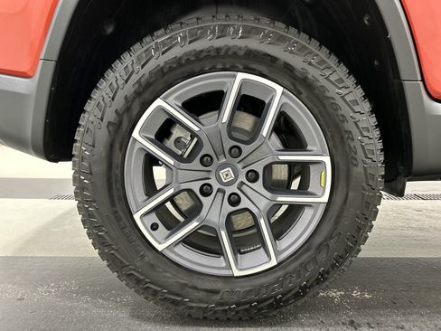 Used 2023 Rivian R1T Adventure Dual AWD/4WD image 12