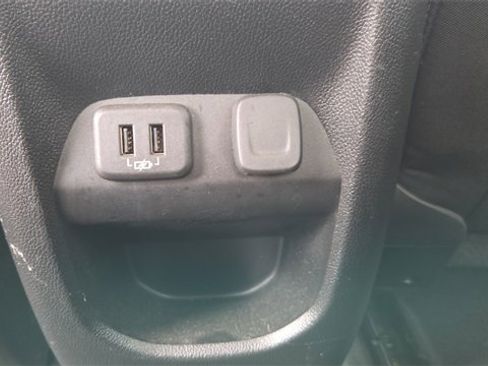 Used 2019 GMC Canyon SLE image 25