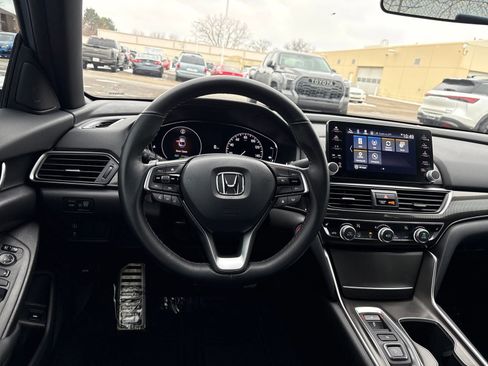 Used 2022 Honda Accord Sport image 13