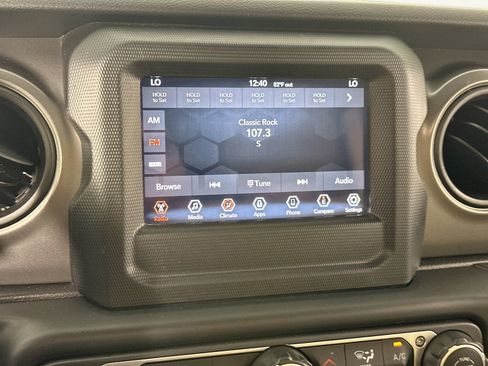 Used 2023 Jeep Wrangler Unlimited Sport AWD/4WD image 14