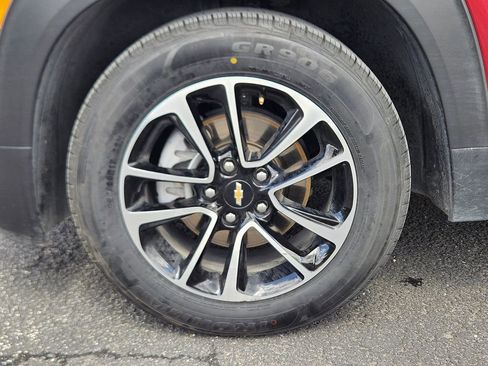 Used 2025 Chevrolet TrailBlazer LT FWD image 8