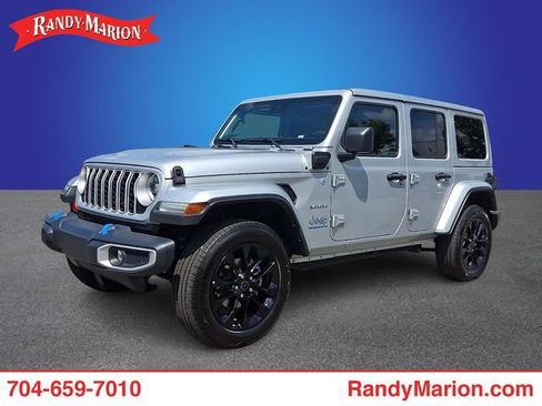 Used 2024 Jeep Wrangler Unlimited Sahara AWD/4WD image 1