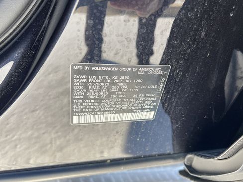Used 2025 Volkswagen Atlas SE w/ Black Wheel Package image 32