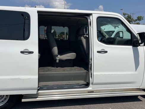 Used 2018 Nissan NV 3500 S RWD image 15