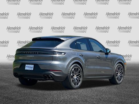 Used 2025 Porsche Cayenne S image 5