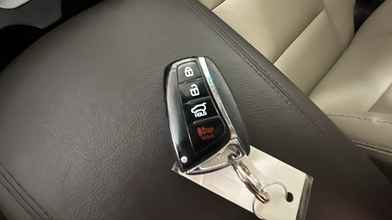 Used 2017 Hyundai Santa Fe Limited AWD/4WD image 25