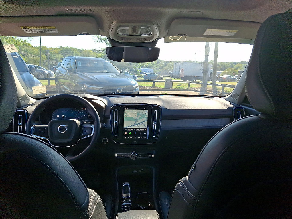 Certified 2026 Volvo XC40 B5 Plus AWD/4WD image 10