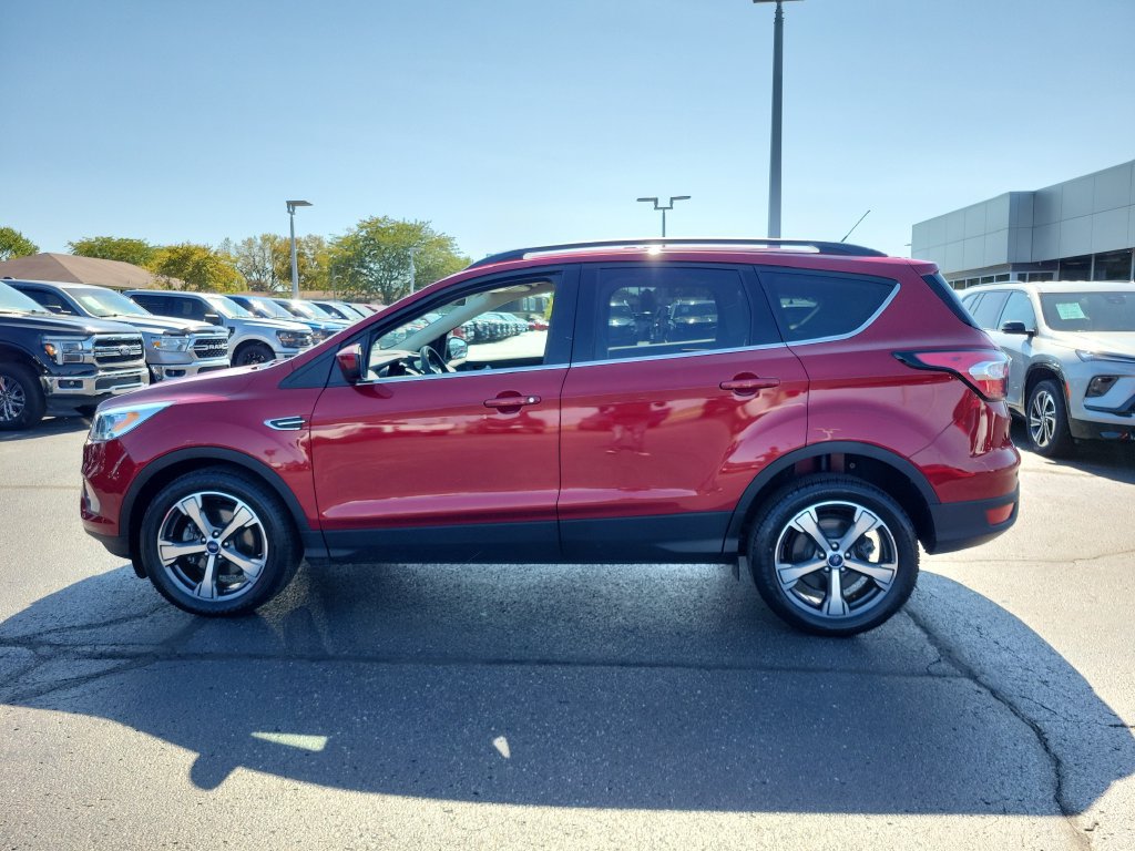 Certified 2017 Ford Escape SE w/ Equipment Group 201A FWD image 7