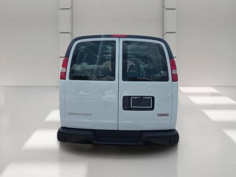 Used 2026 GMC Savana 2500 Extended RWD image 4