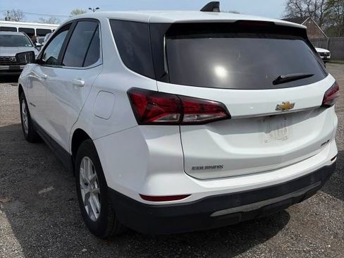 Used 2023 Chevrolet Equinox LT AWD/4WD image 2